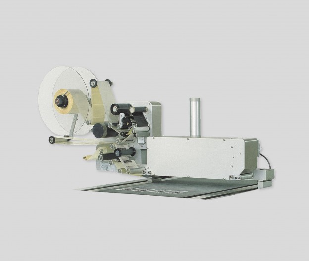 C-8000-cw-624x527