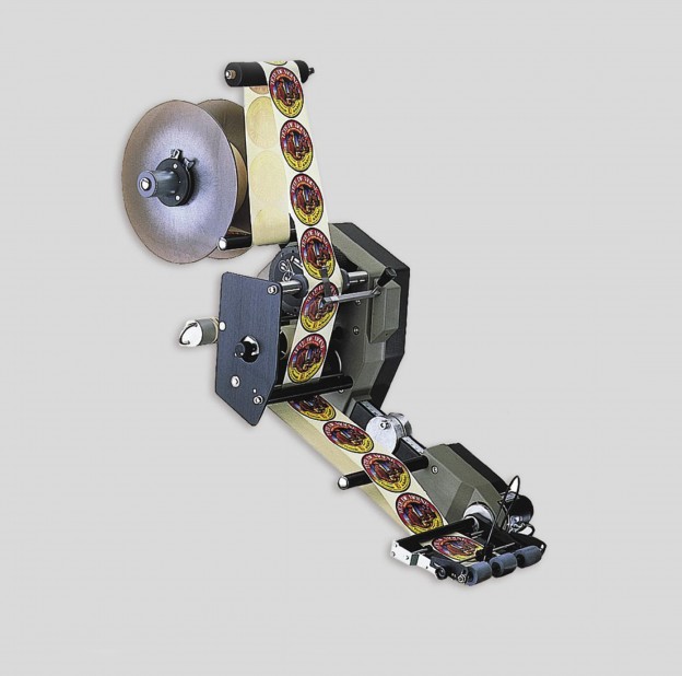 C-8600-624x618